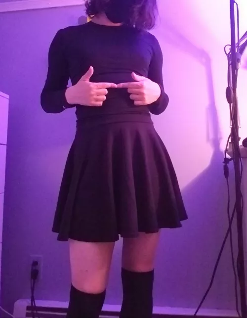 hii! it's a bit late for femboy friday but here i am anyways :3