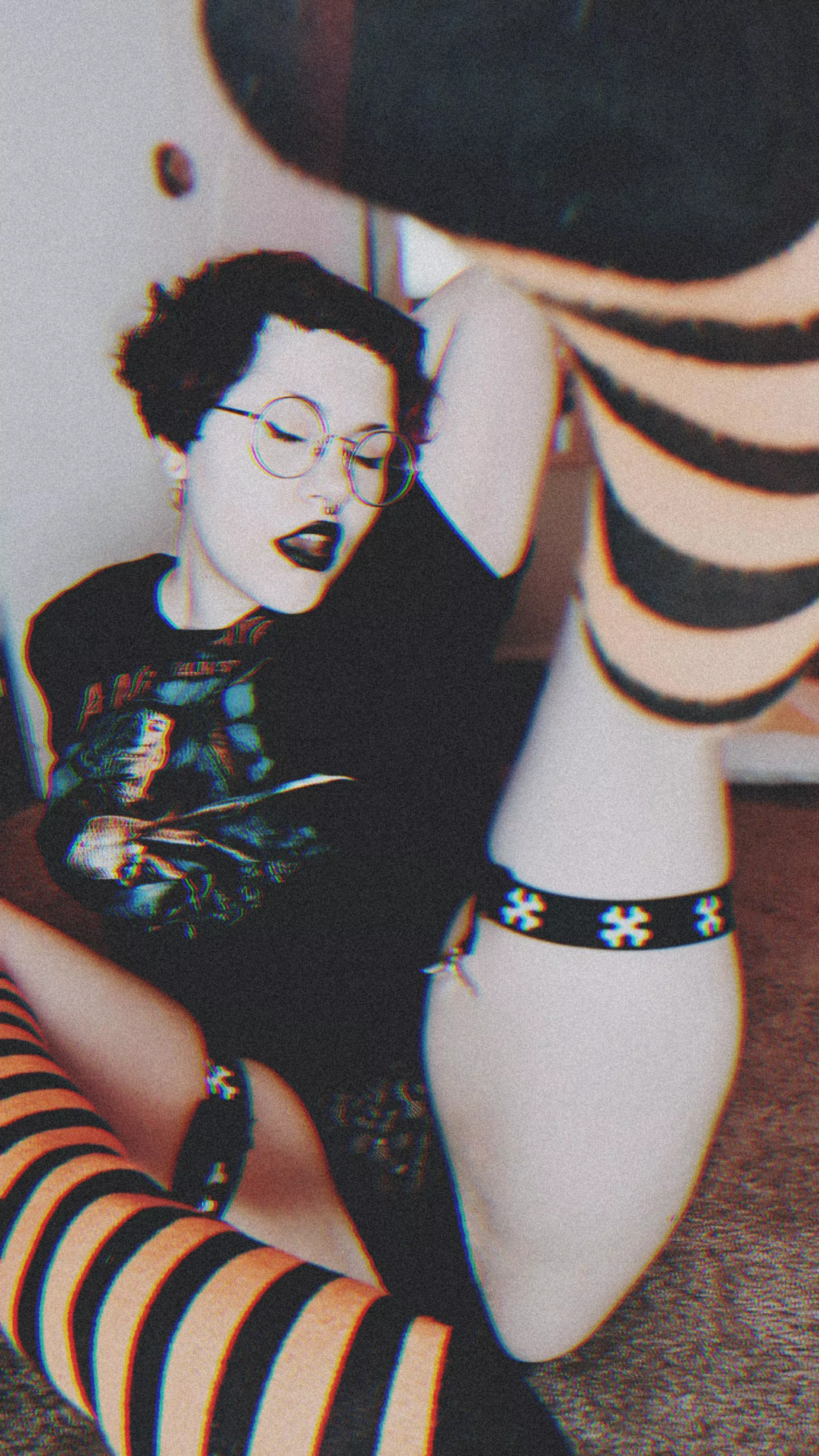 🖤🧡🖤🧡 hiii there