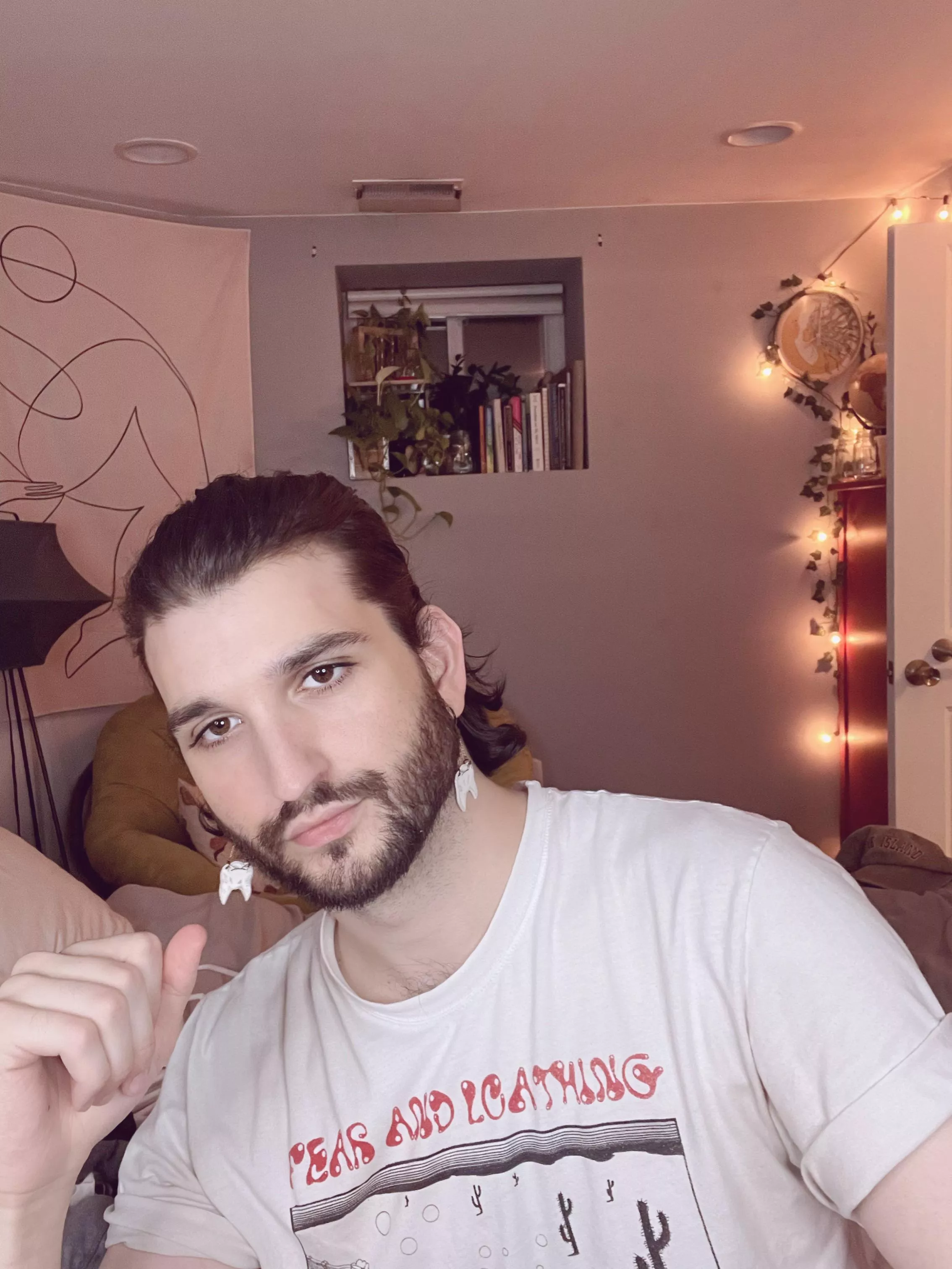 hiiiii! binging Euphoria