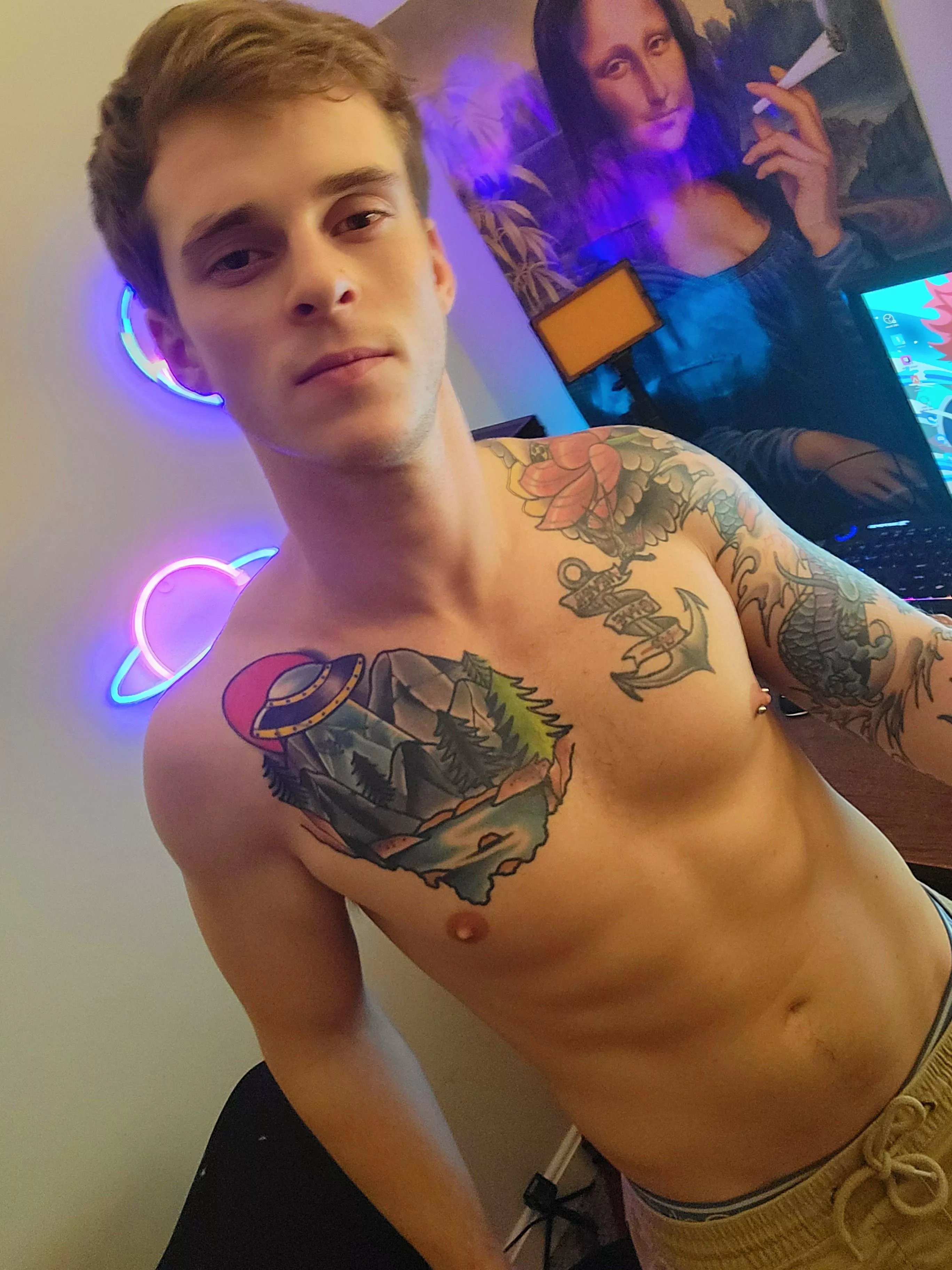 Hiiiii everyone! Ivan00ze here, I'm LIVE! Link in the comments! 😈😆