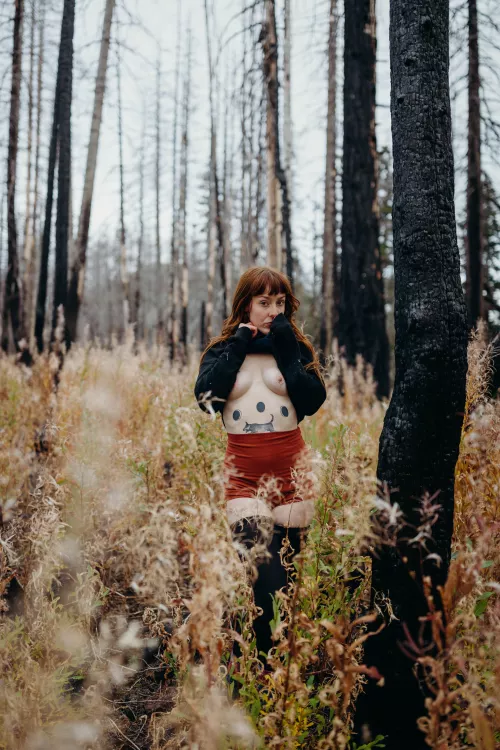 Hippie hiker dream girl here to lure you into the woods! 🌲🥾💦😽