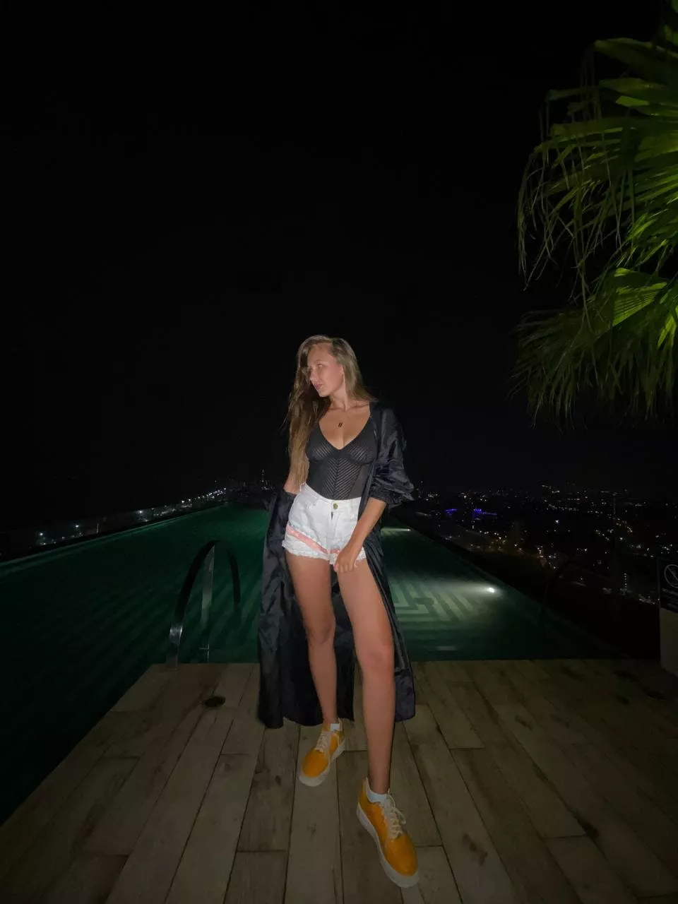 hmm honey, i bought a new swim suit.. tell me please, does it fit me good?šā¤ļø hmm honey, i bought a new swim suit.. tell me please, does it fit me good?šā¤ļø
