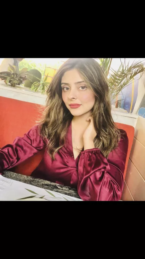 hmu black and muscular guys if you wanna see more of my girl. (SC : cruistinea)