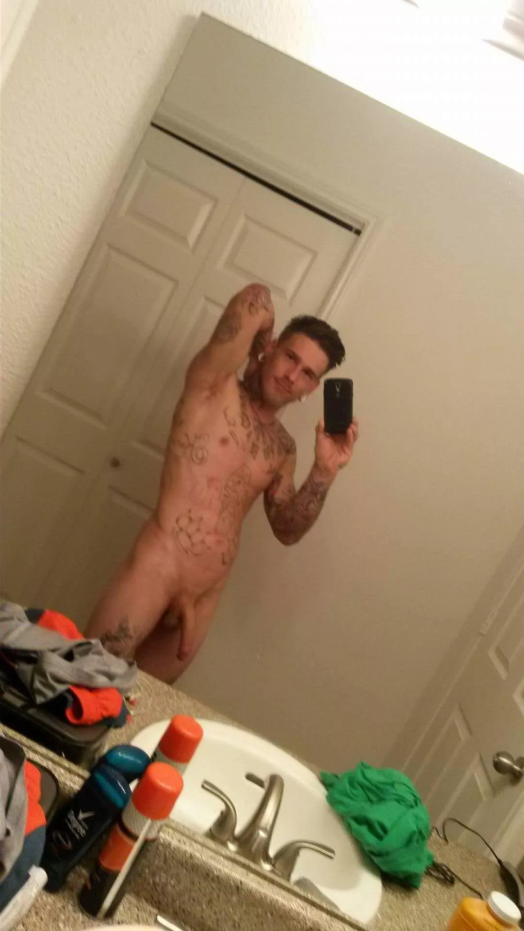 HMU if you like what you see HMU if you like what you see