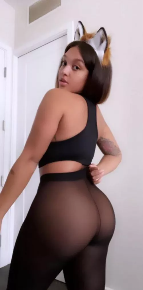 hmu on kik (in bio) if you want to cum trib her, nudes included