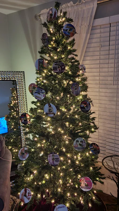 Hoe Christmas Tree, Hoe Christmas Tree...