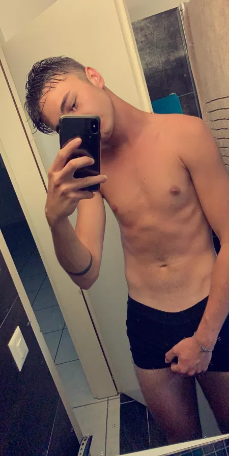 Hola [M]