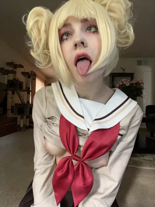 hold my hair back while you feed me your cum? 🥵