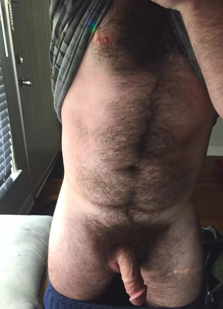 Holiday weight and a full bush to start the new year! Had to snap a pic before trimming this bad boy tonight.