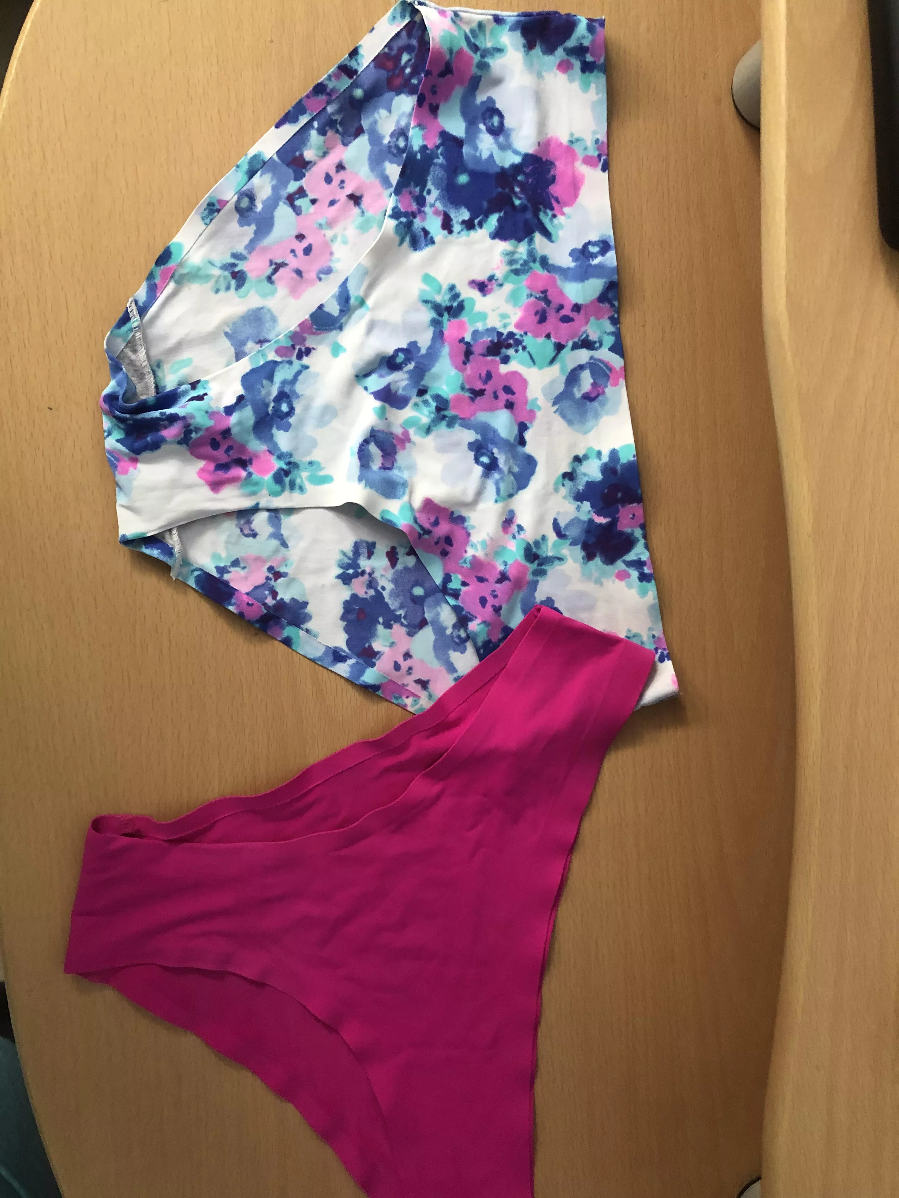 Home alone in playing with some undies and lingerie I found dm if you’re alone too Home alone in playing with some undies and lingerie I found dm if you’re alone too