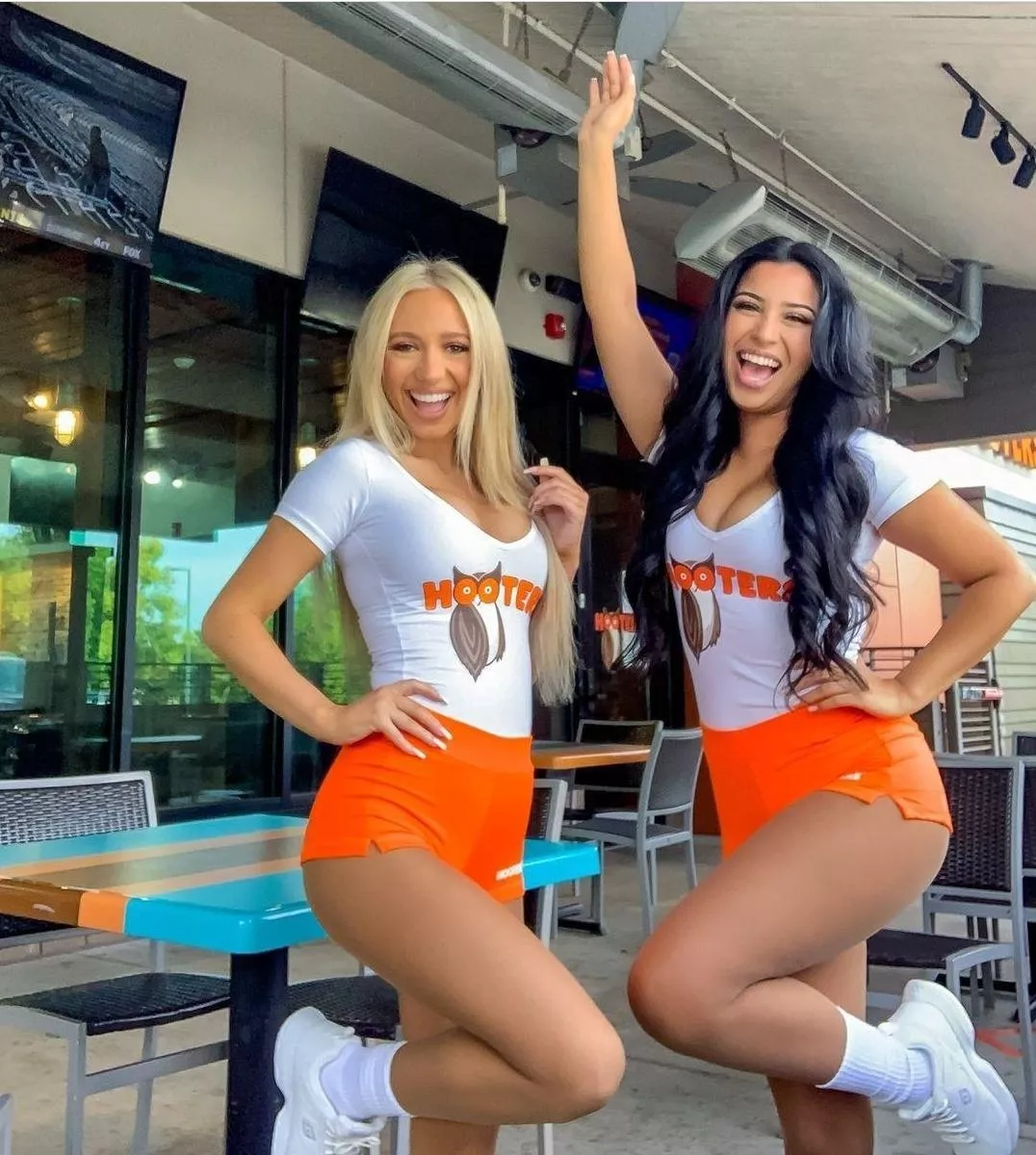 Hooters whores showing off which do you teach a lesson? Hooters whores showing off which do you teach a lesson?