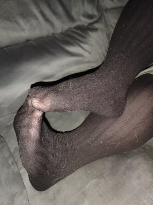 Hope everyone has a good New Year and enjoy my nylons. Dms welcome.