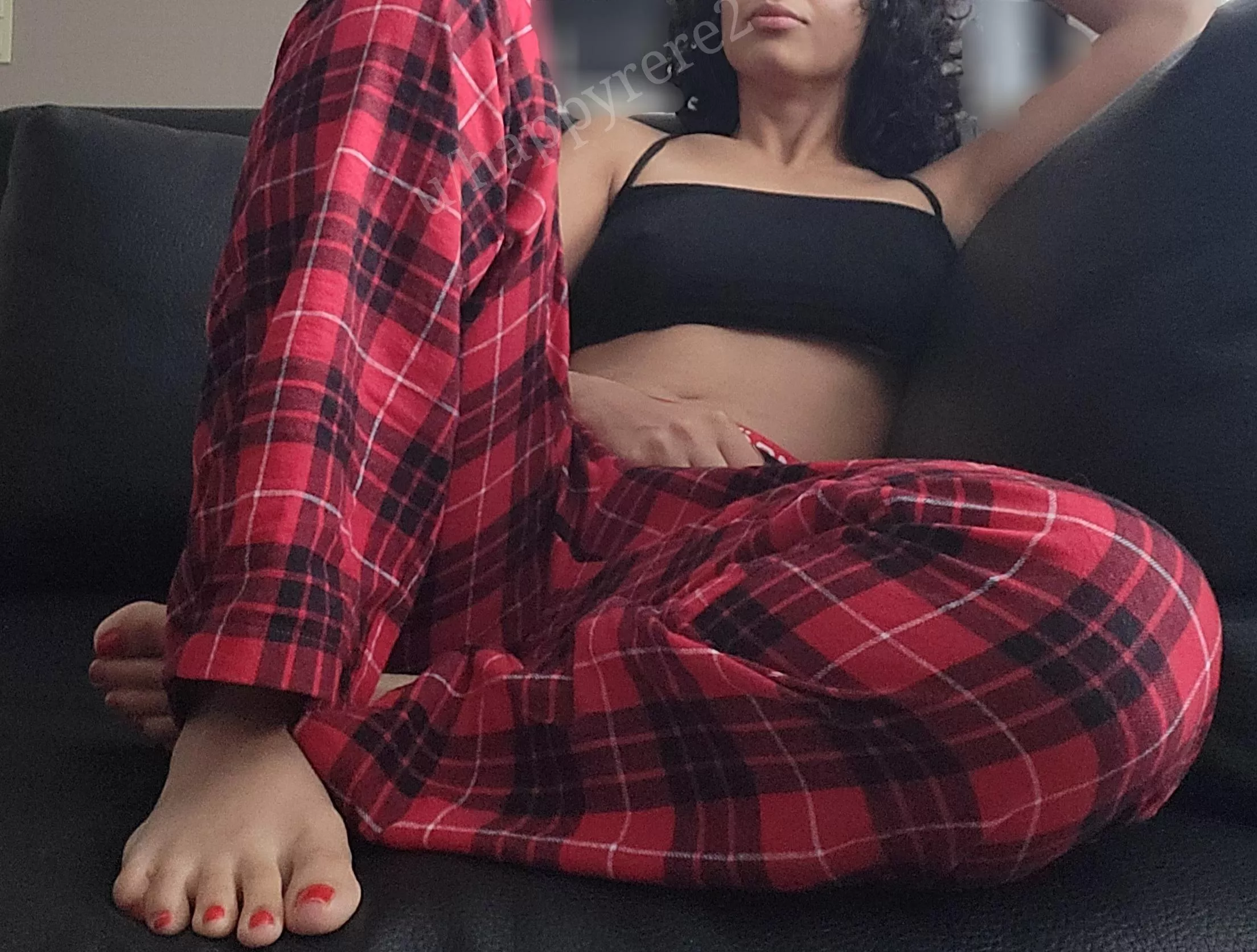 Hope everyone have a good Monday so far! For me I just got home from work and need to just chillout [F]