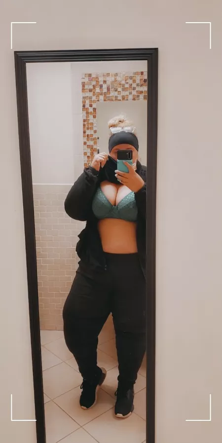 Hope I fit in here....π