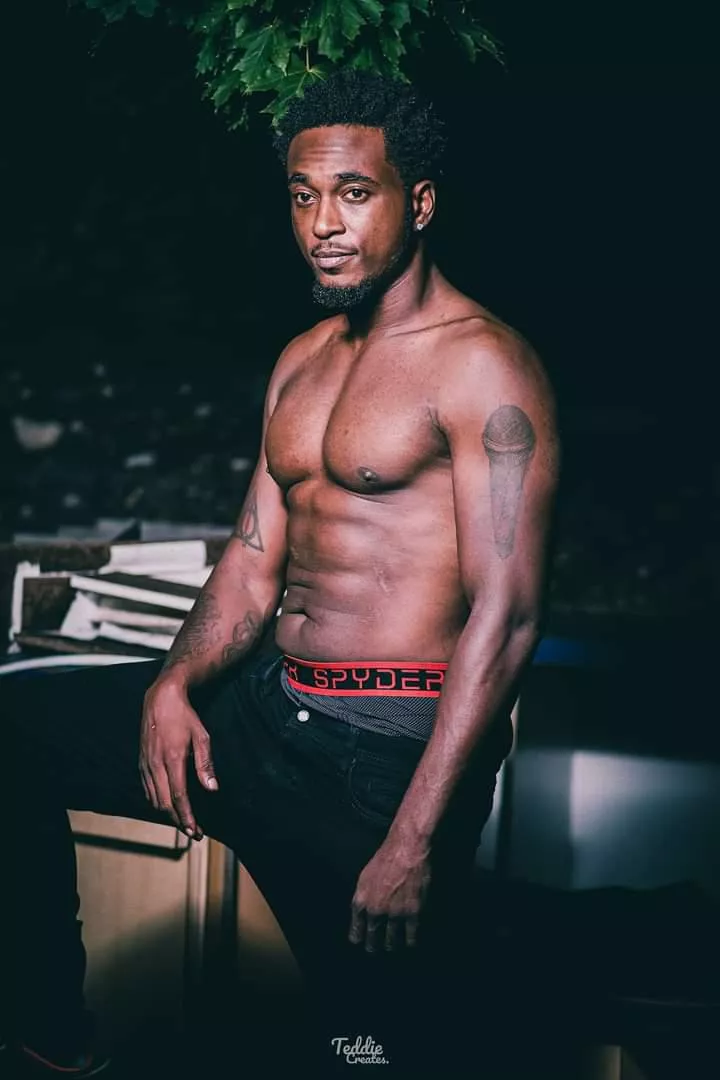 Hope I'm tatted and hot enough