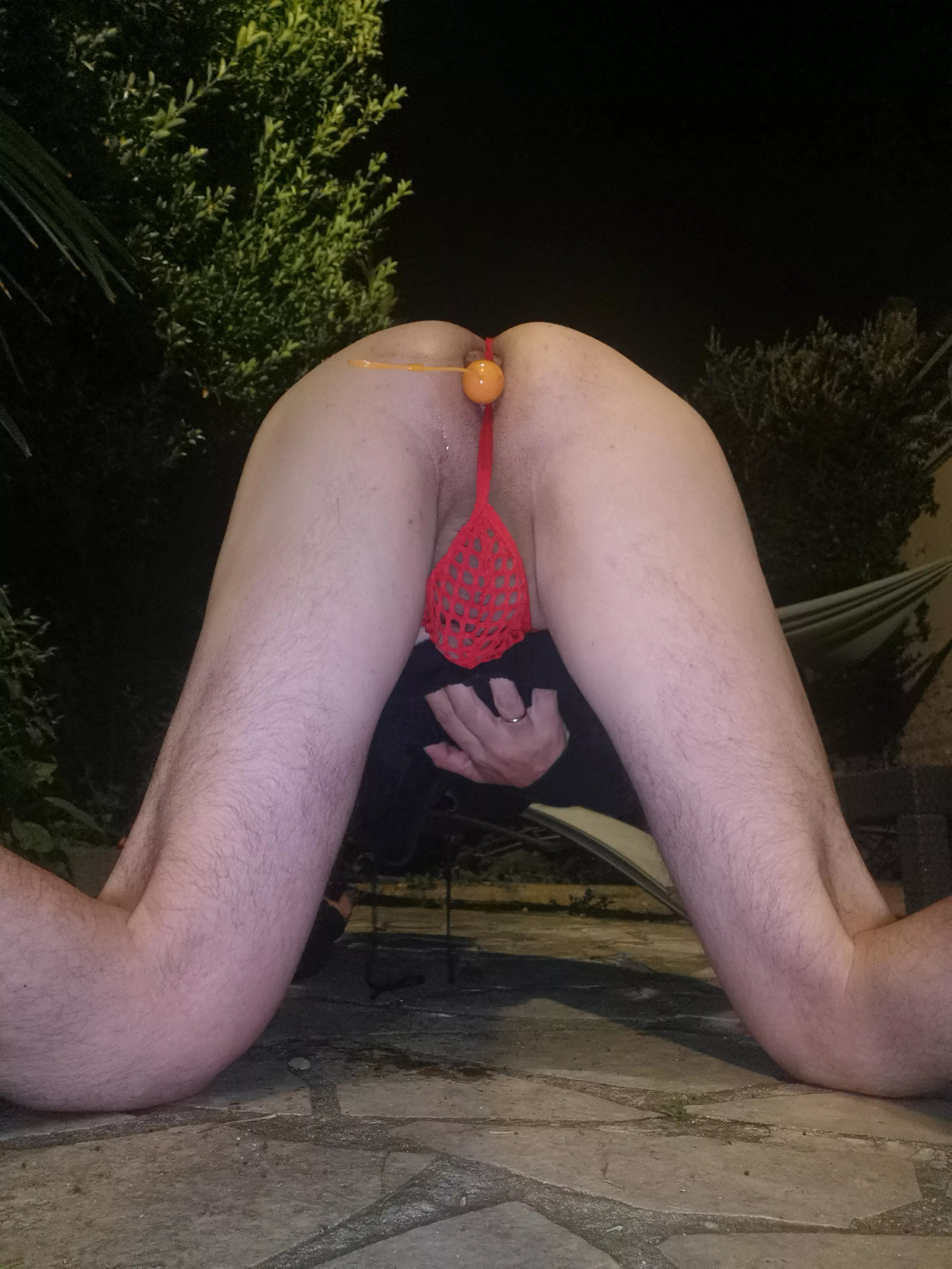 Hope neighboor are behind the windows 😇😋