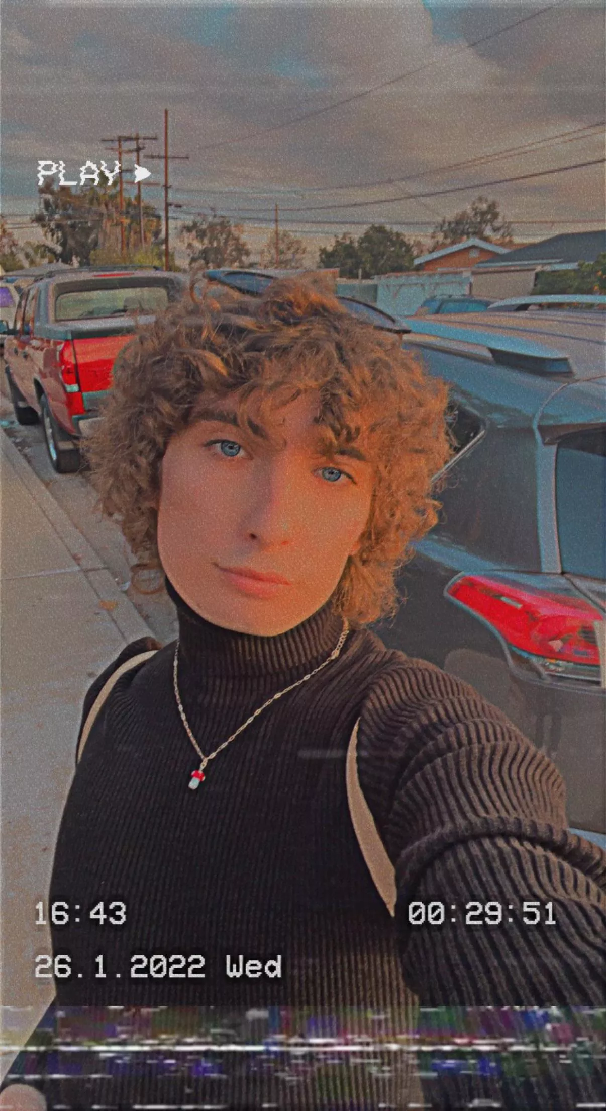 Hope ur all having a good day! Where my DBD players at? Kinda new to the game and want some friends who play 😋