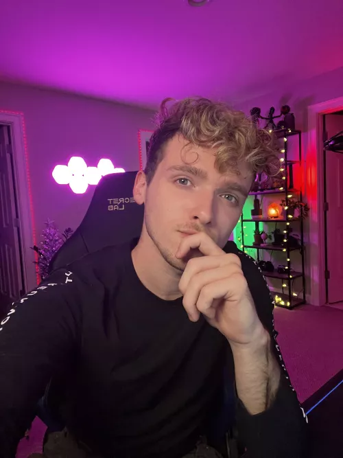 hope you cuties had a great day:)