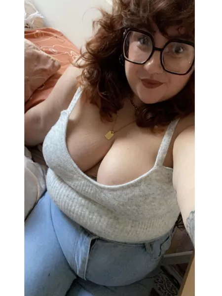 Hope you like girls with glasses 🤭