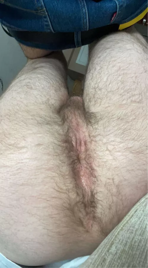 hope you like it tight and hairy bro