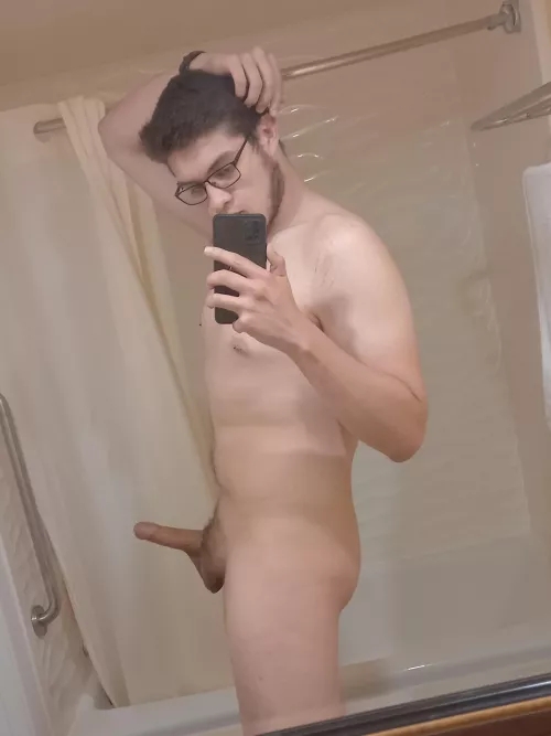 Horny bottom wants some big dick...