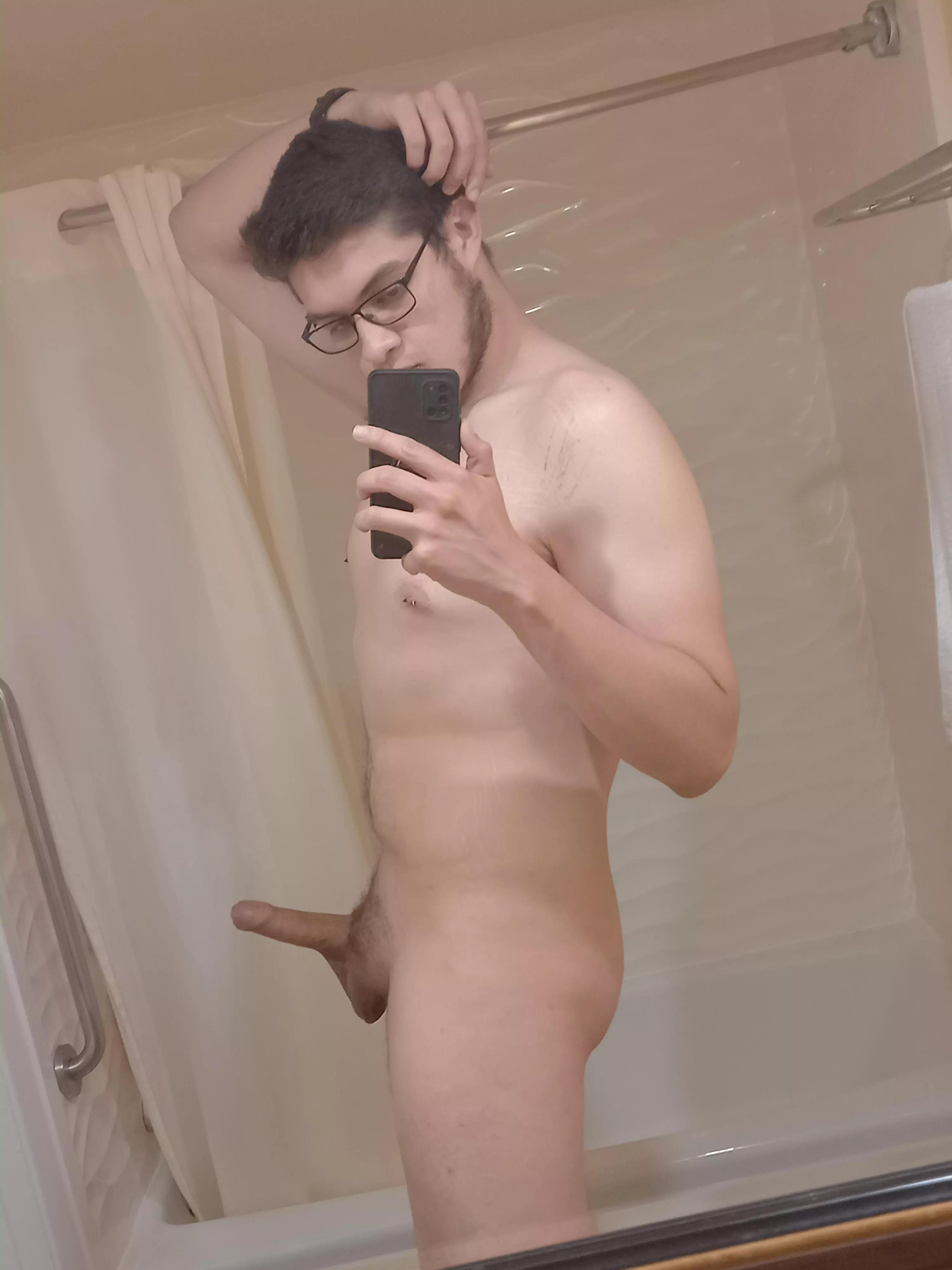 Horny bottom wants some big dick...