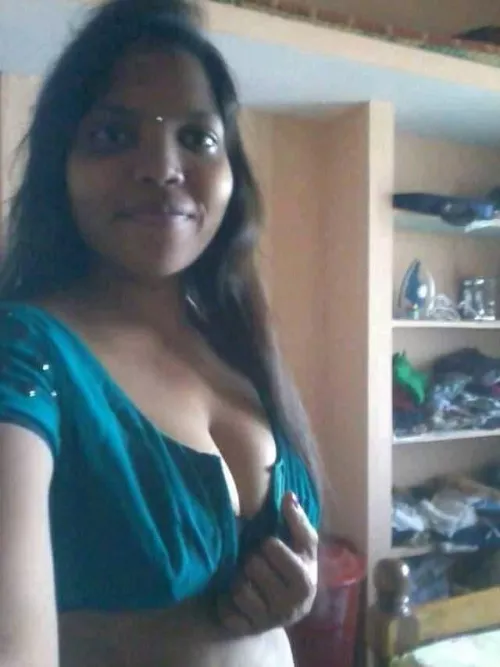 Horny tamil slut and š„ up ready for the š¦ process
