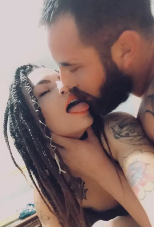 Hot couple new to onlyfans! Down to earth, very responsive, pics videos and customs ๐ฅ๐ฆ