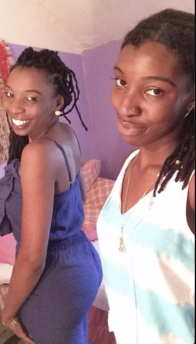 Hot duo 😋♥️👅