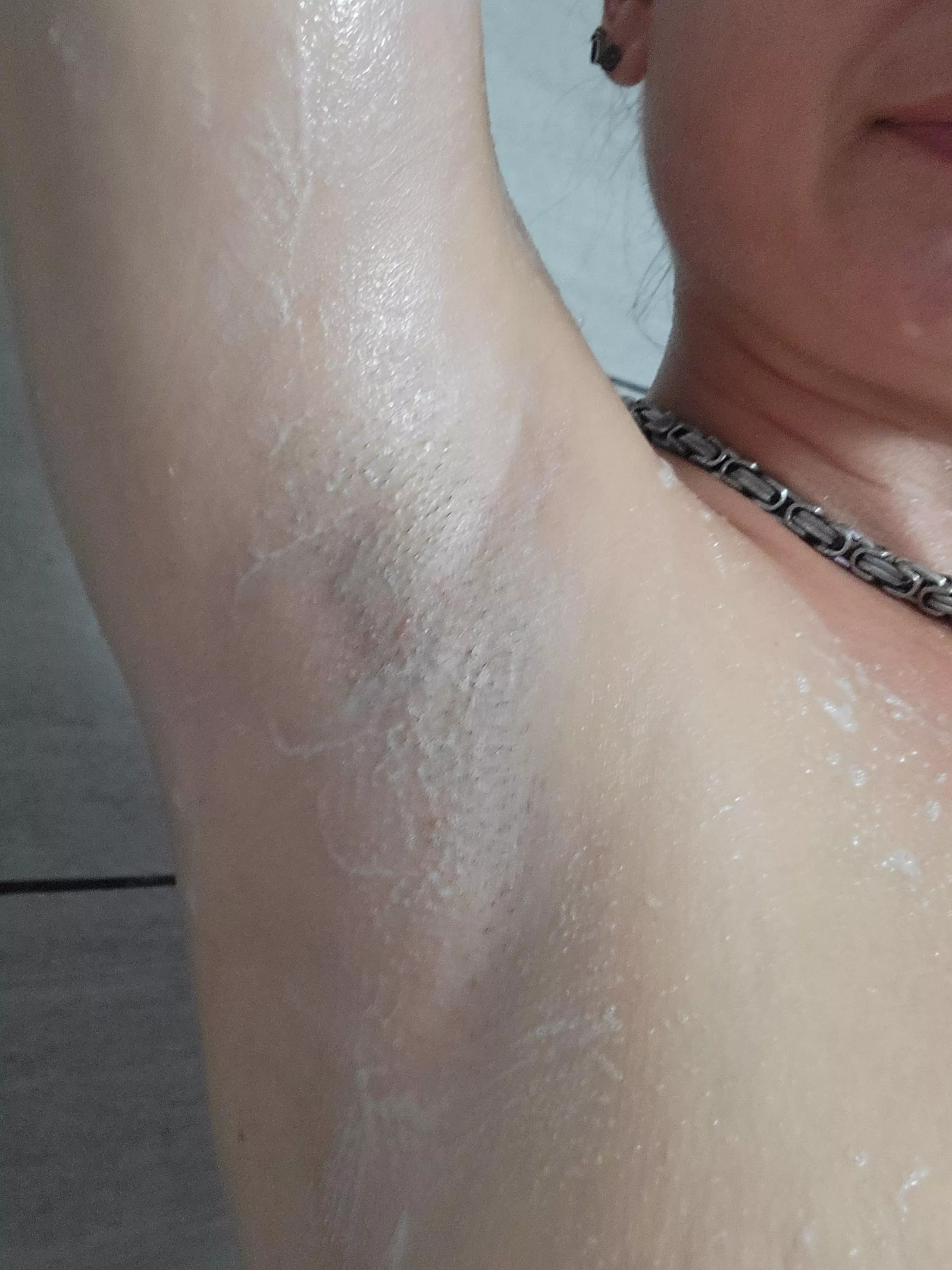 Hot soapy armpits. can you see the stubble?