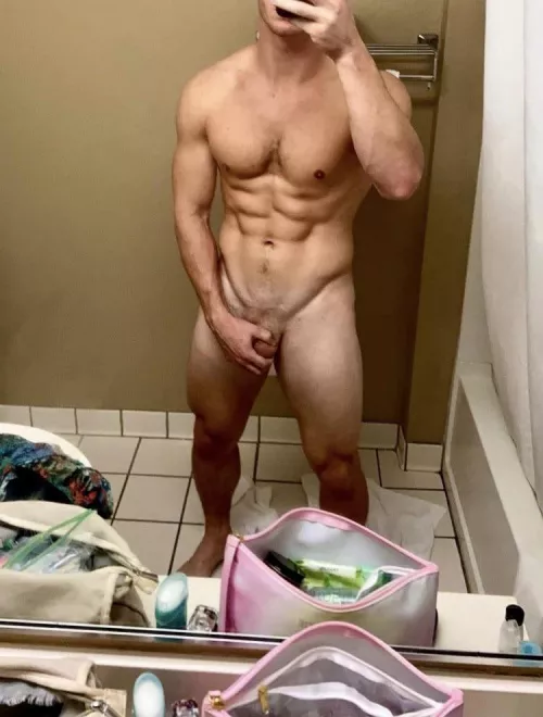 Hotel mirrors 😜 [M]