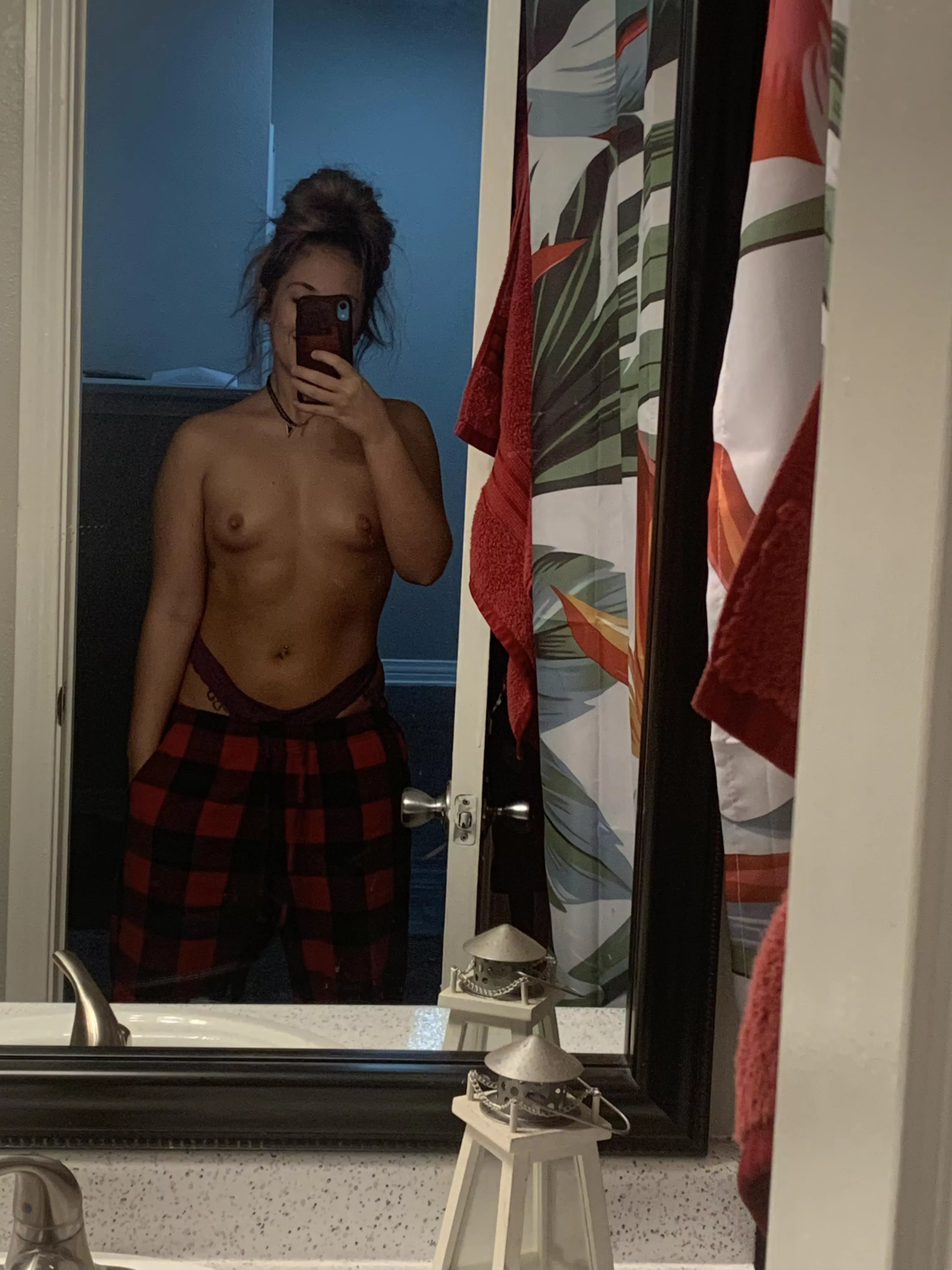 House to myself, which means no tops this weekend 😜