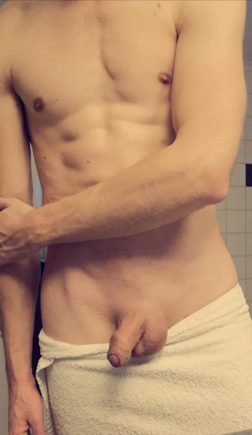 How about a swedish 🇸🇪, uncut, softie?