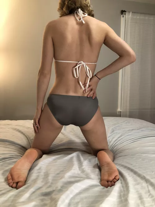 How are my 33y/o MIL[F] back dimples