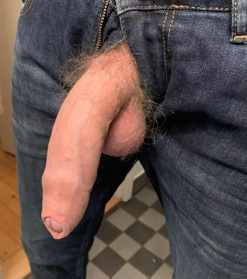 How do I hide this in my jeans?