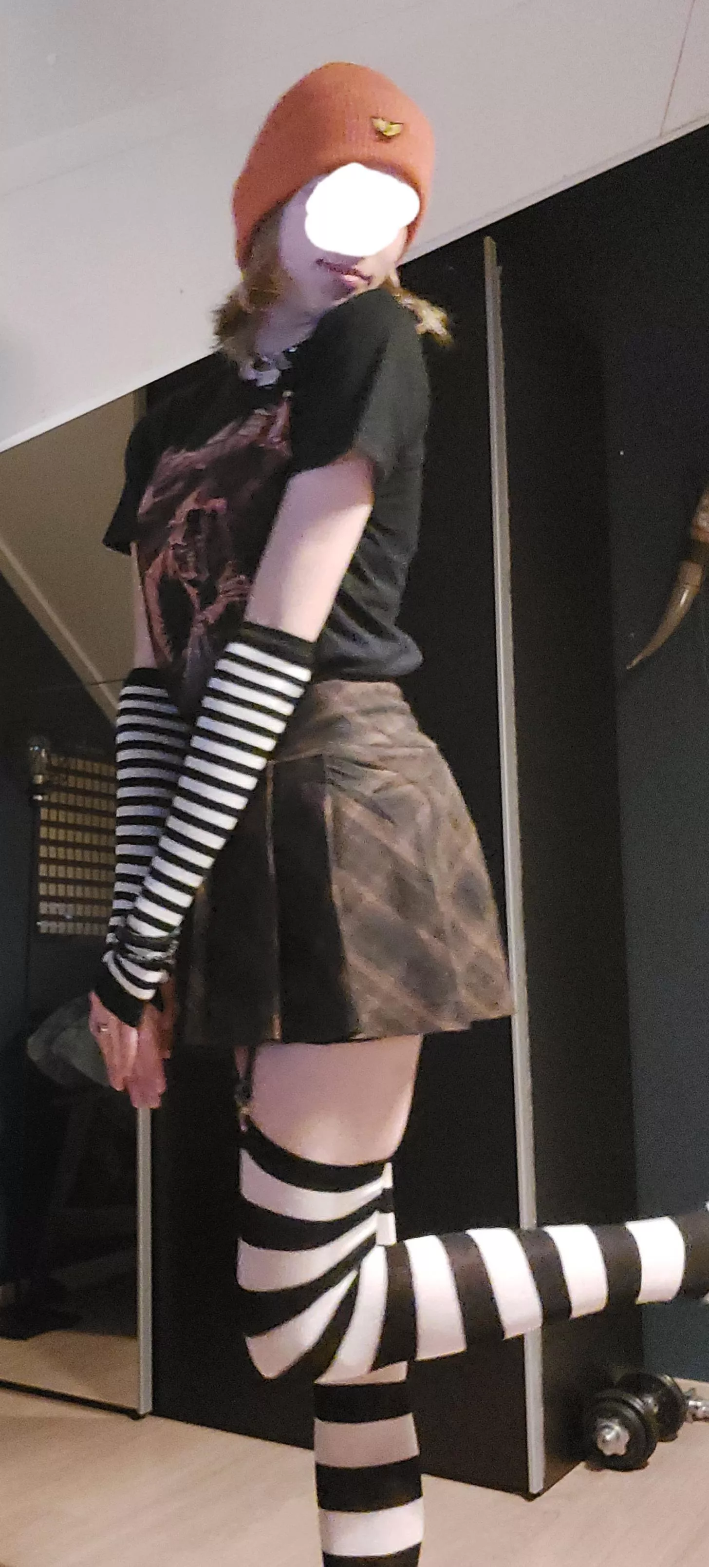 How do you guys like my new outfit? 😁🥰