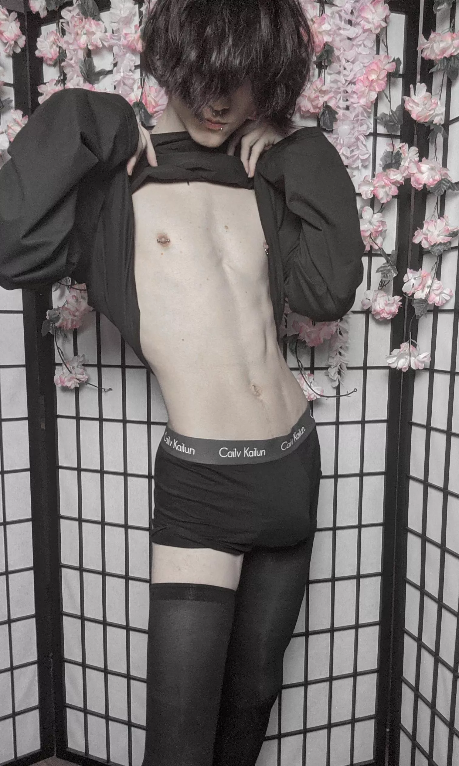 🌸🖤How do you like my aesthetic outfit?🌸🖤