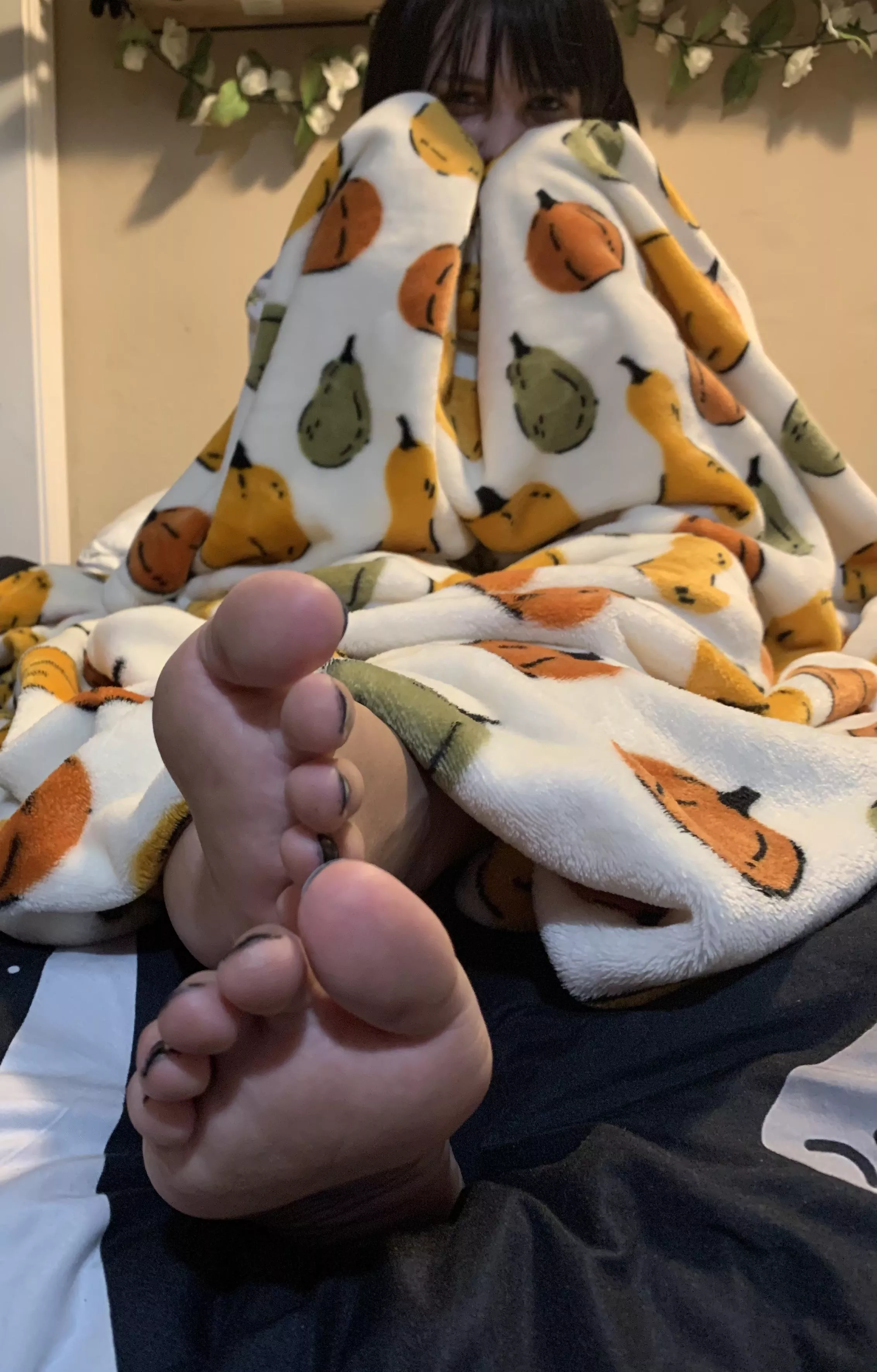 How do you like my feet? 🥰 How do you like my feet? 🥰