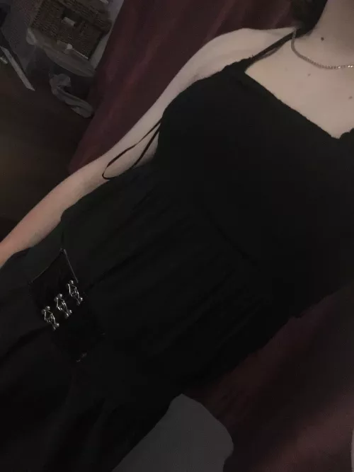 How do you like my new dress 💕💕😊