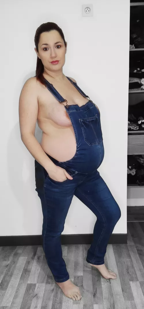 How do you like my overalls? 🥵🔥😏