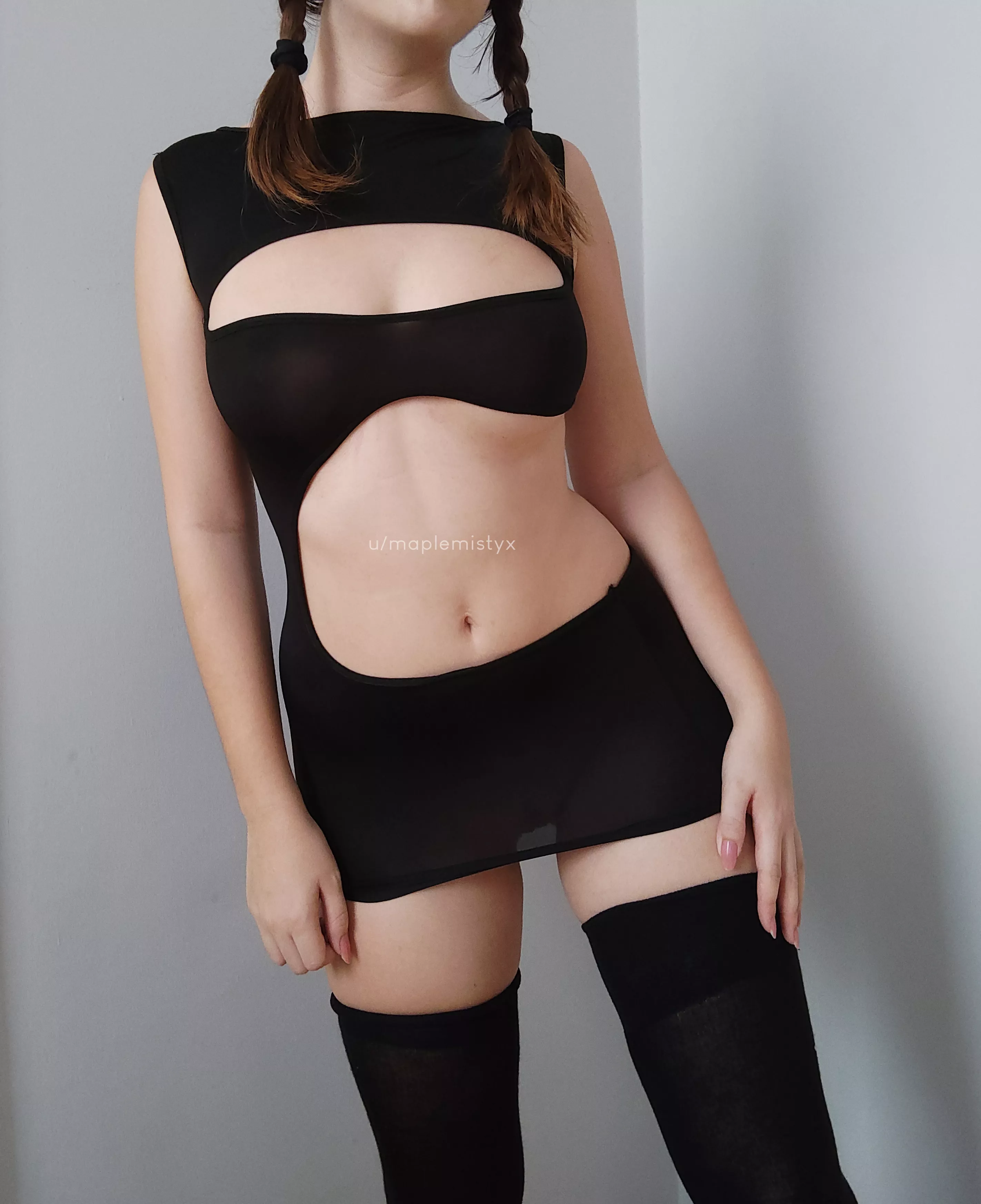 How do you like this dress on me? How do you like this dress on me?
