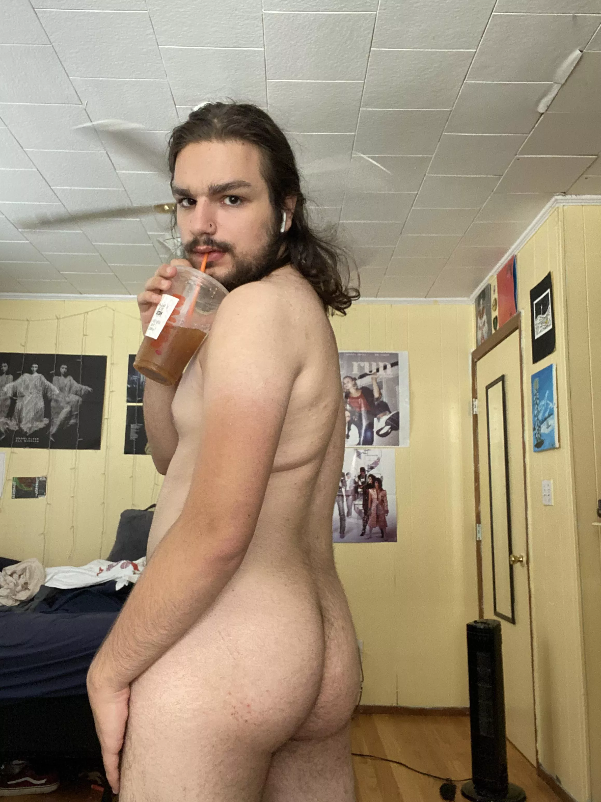 how do you take your coffee? M21, 185lbs, 5’10 how do you take your coffee? M21, 185lbs, 5’10