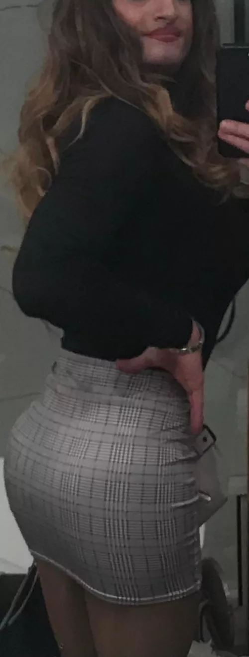 How does my ass look? 🥺🥺