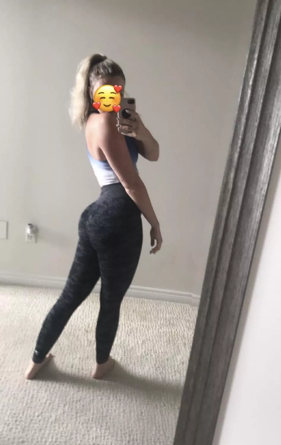 How does my booty look? 🍑