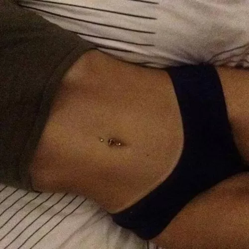 How does my tummy look with this piercing?