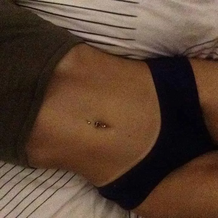 How does my tummy look with this piercing?