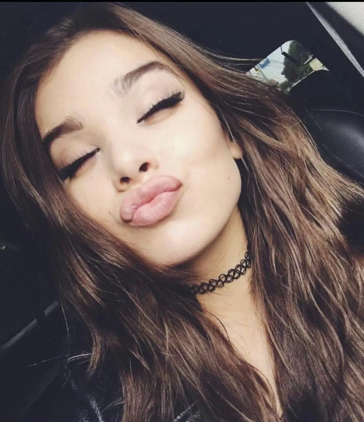 How fast would Hailee Steinfeld make you cum if she gave you a blowjob? How fast would Hailee Steinfeld make you cum if she gave you a blowjob?