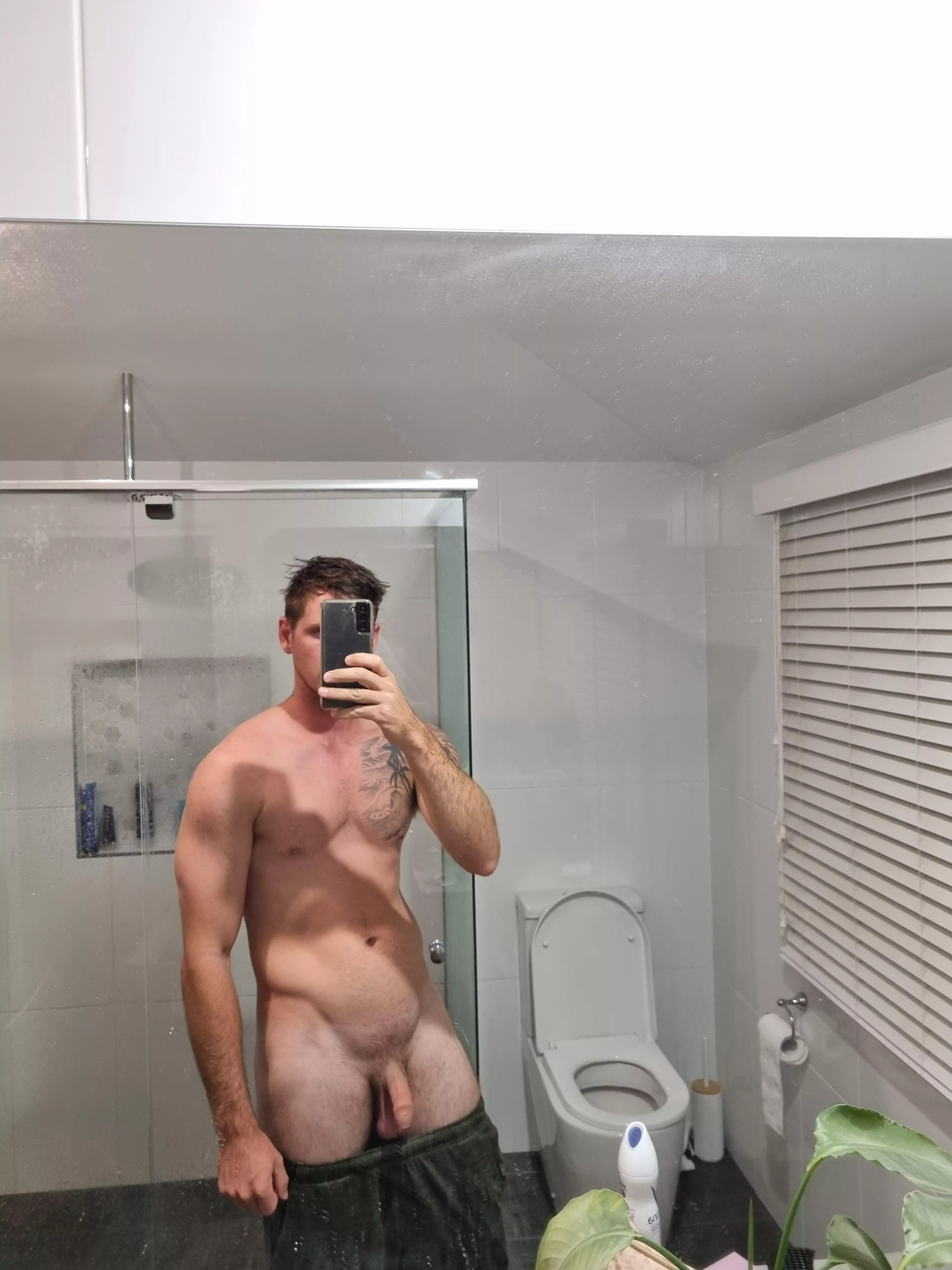 How (m)uch bigger does it get? 1-10 inches? 😏