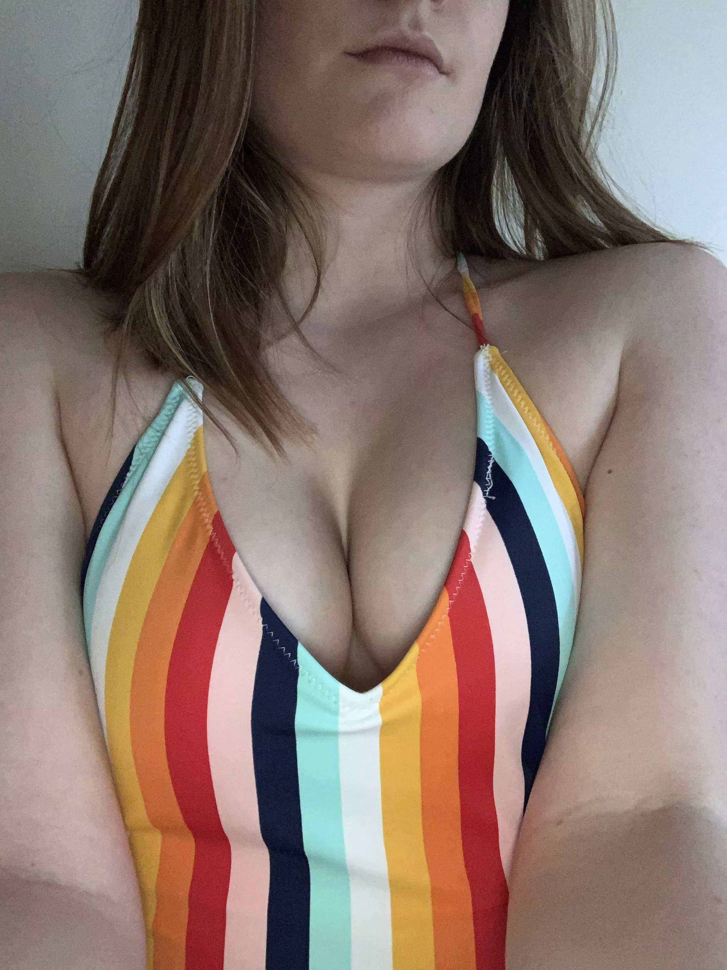 How would you rate my cleavage? How would you rate my cleavage?