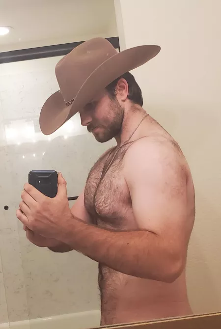 Howdy😏